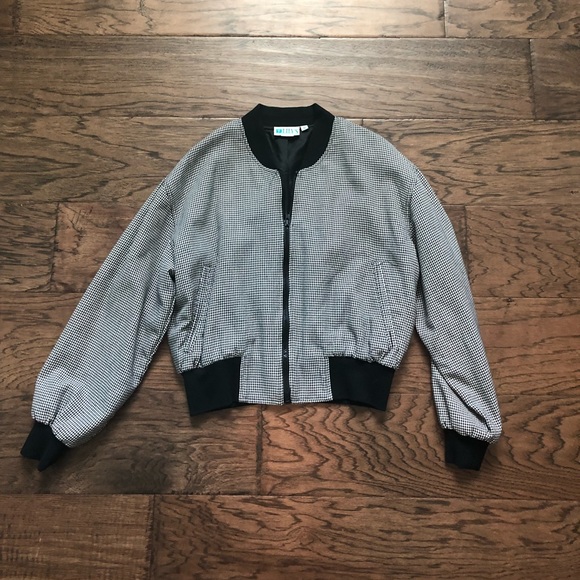 90s Jacket - Picture 2 of 3